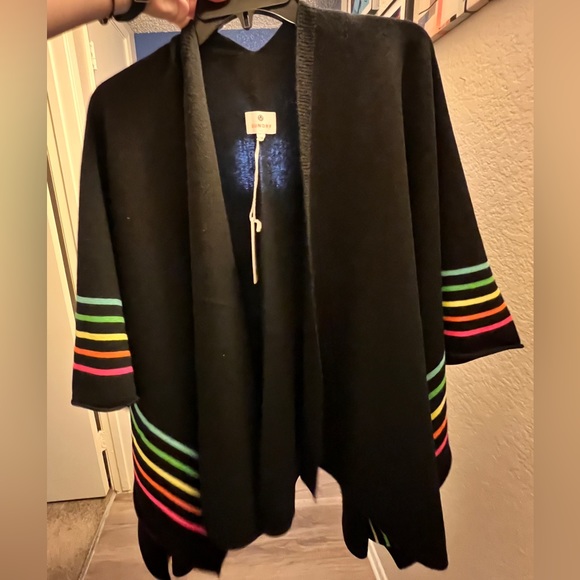 Sundry poncho - Picture 3 of 6